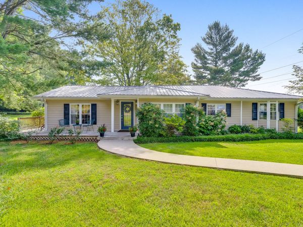 206 Arvle York Circle, Lookout Mountain, GA 30750