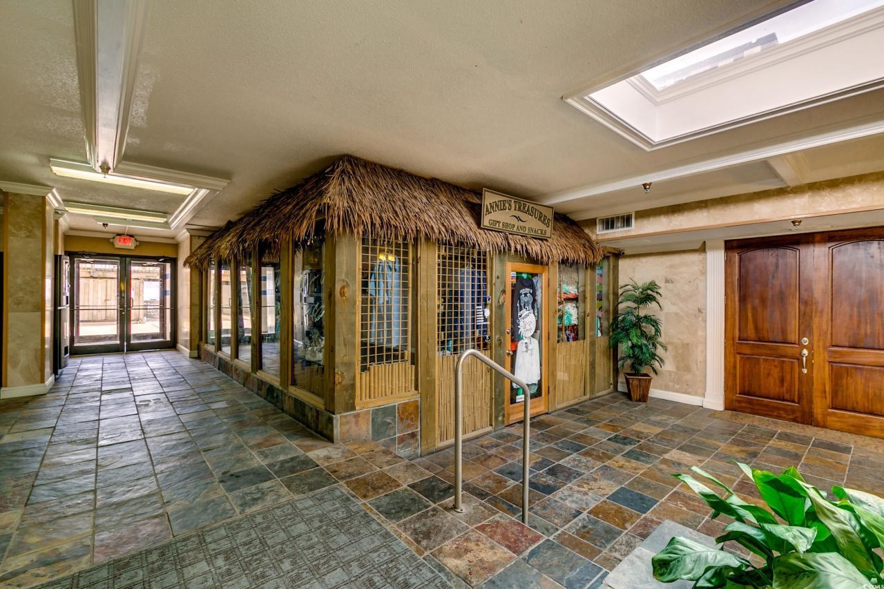 9550 Shore Dr. Photo 40