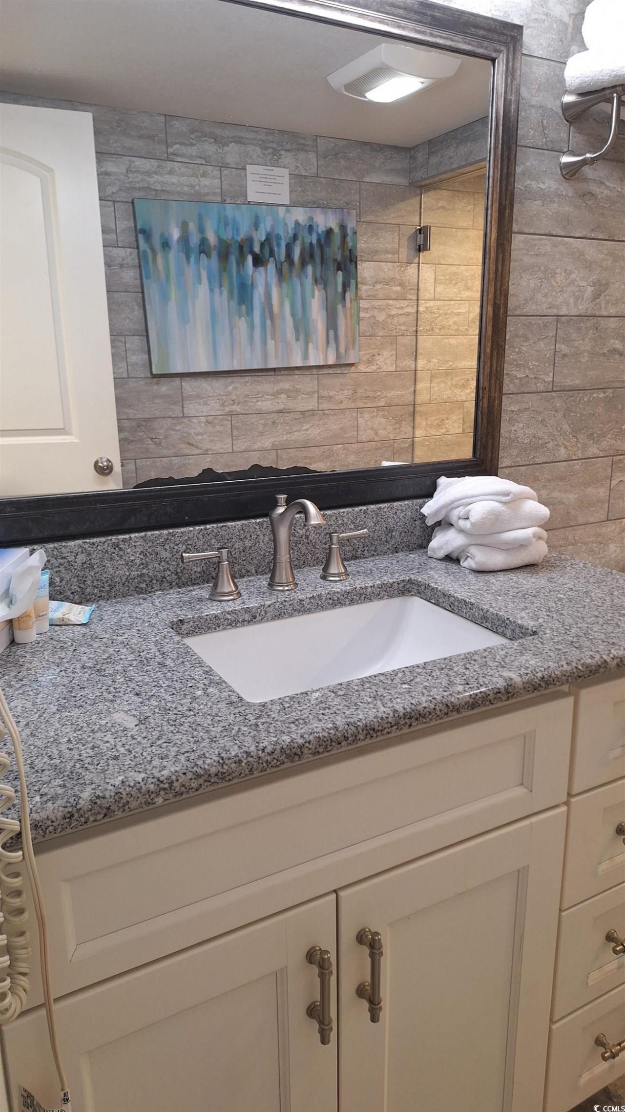 9550 Shore Dr. Photo 5