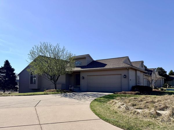 1554 E Harbour Towne Circle, Unit 73, Muskegon, MI 49441