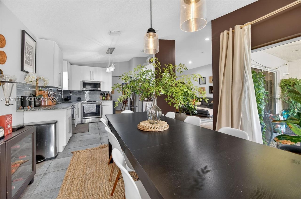 1520 NE 36th Ave, Homestead, FL 33033 Photo