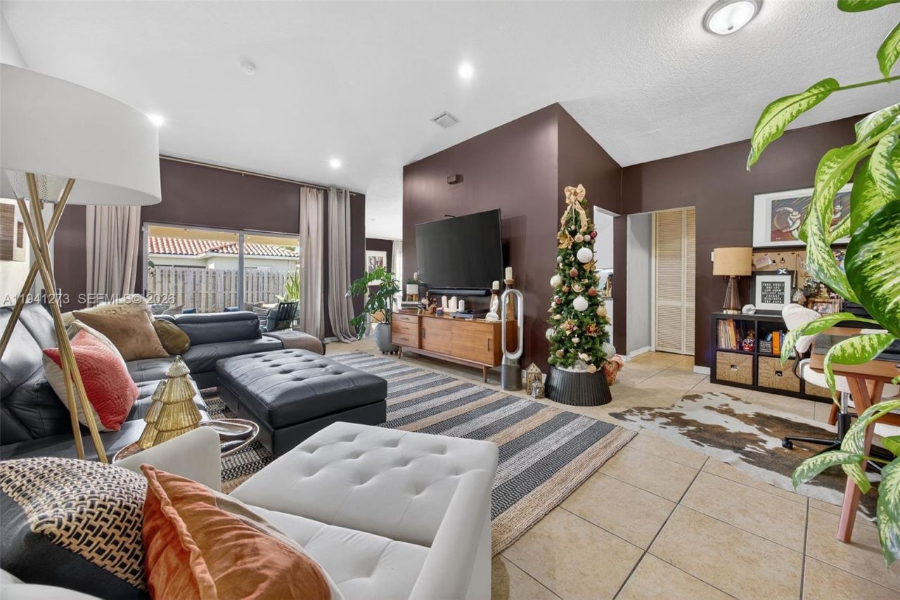 1520 NE 36th Ave, Homestead, FL 33033 Photo