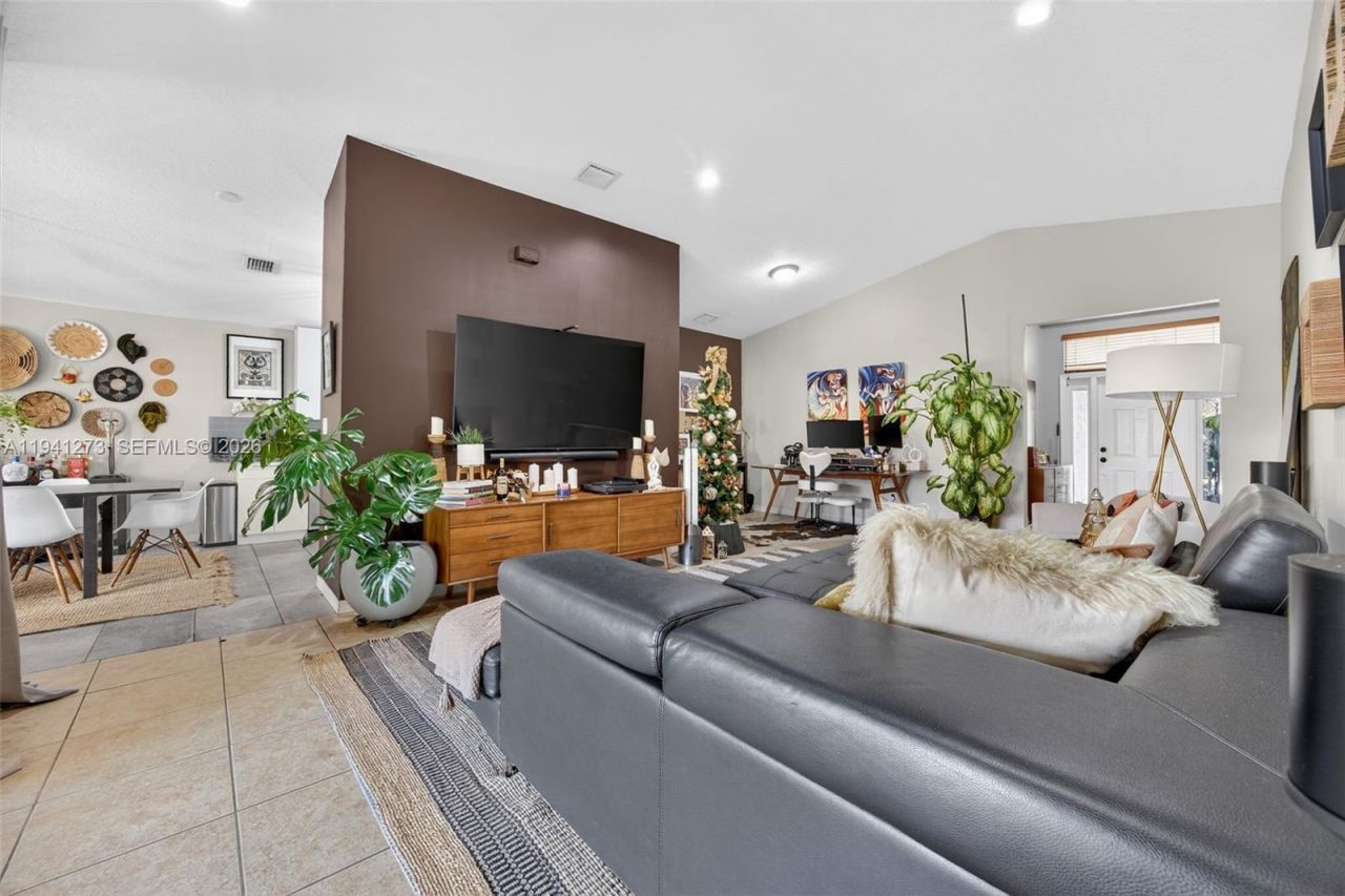 1520 NE 36th Ave, Homestead, FL 33033 Photo