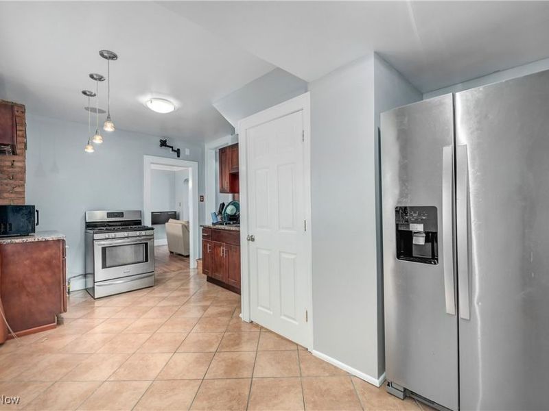 1948 Staunton Road, Cleveland, OH 44118 Photo 19