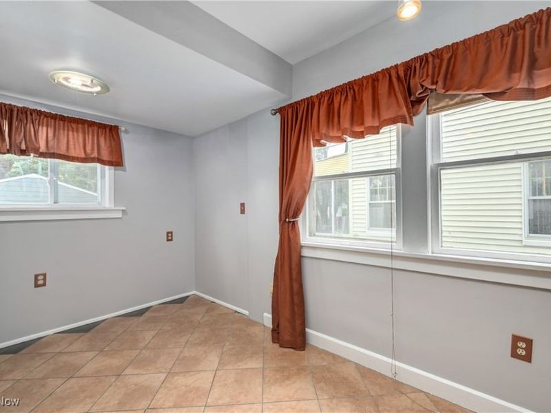 1948 Staunton Road, Cleveland, OH 44118 Photo 24