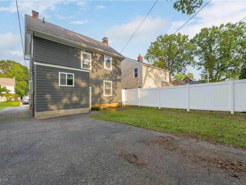 1948 Staunton Road, Cleveland, OH 44118 Photo 37