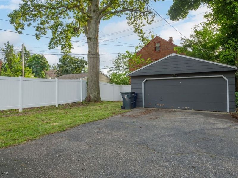 1948 Staunton Road, Cleveland, OH 44118 Photo 41