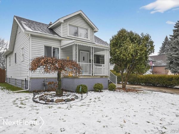 645 Riverbank Street, Wyandotte, MI 48192