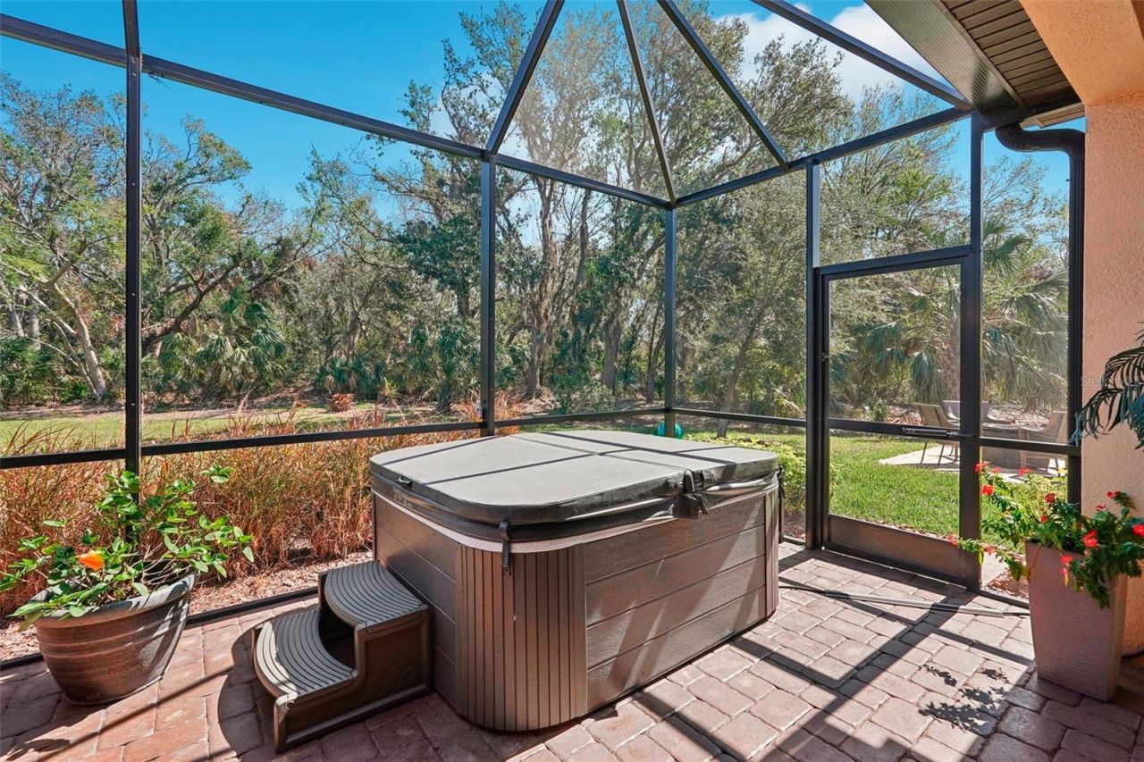 10802 Seasons Way, Palmetto, FL 34221 Photo