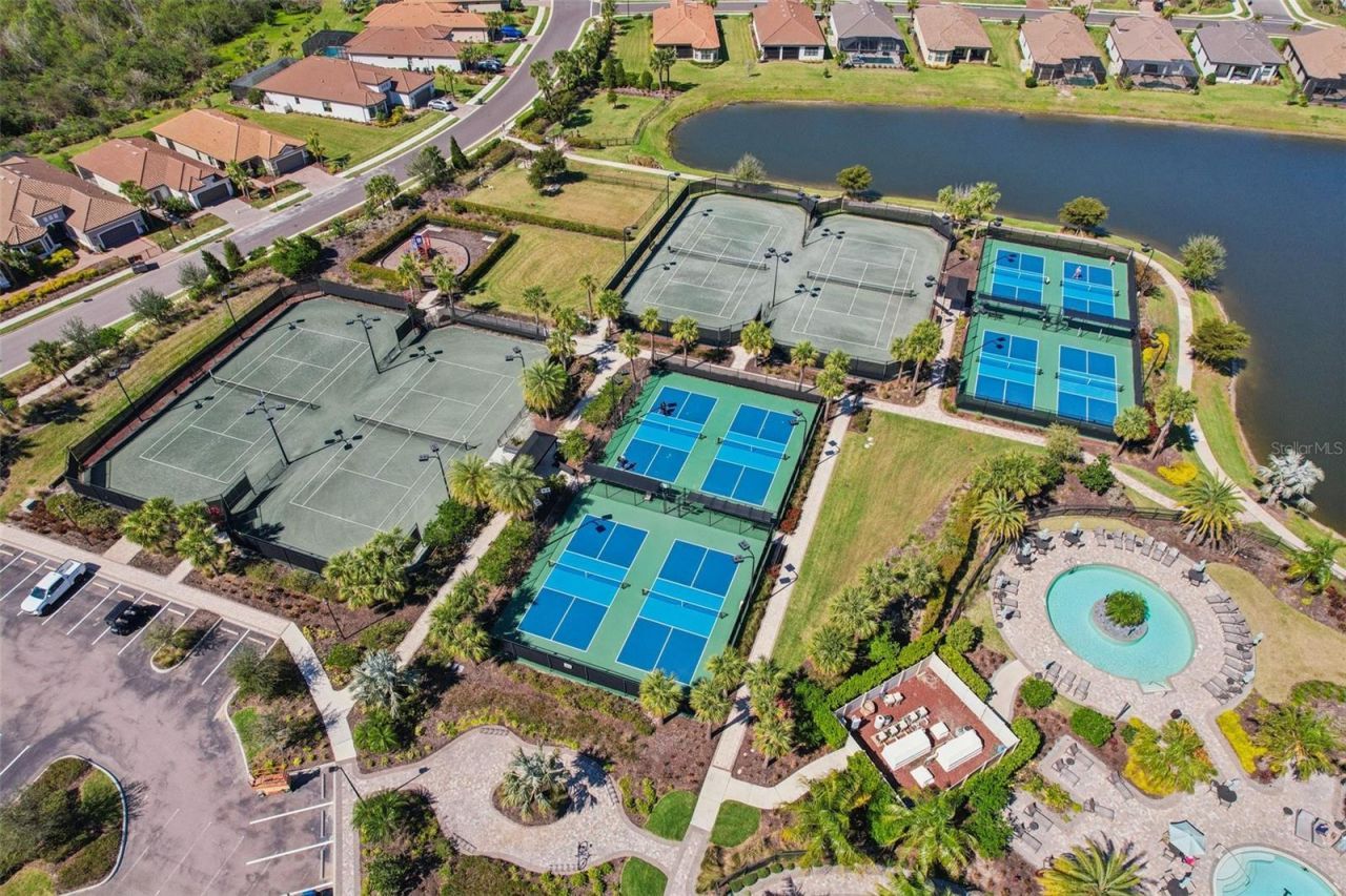 10802 Seasons Way, Palmetto, FL 34221 Photo