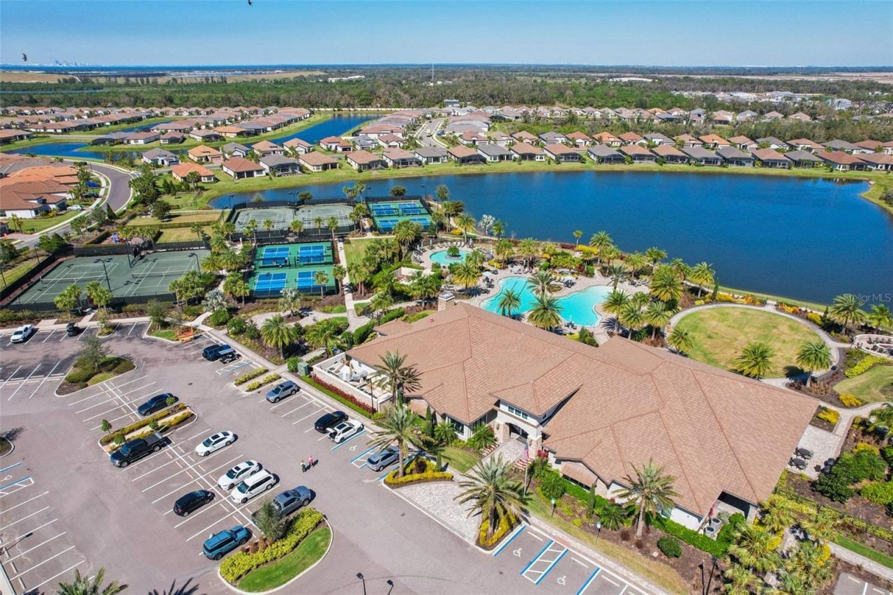 10802 Seasons Way, Palmetto, FL 34221 Photo