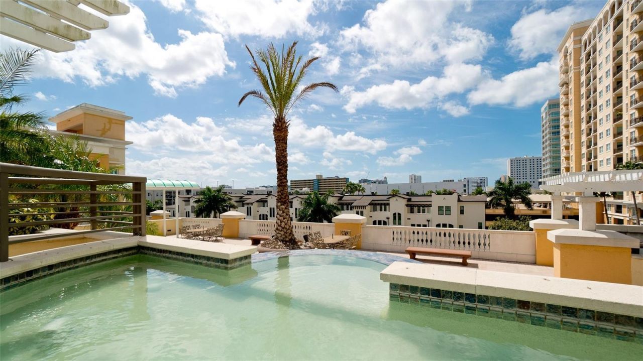 800 N Tamiami Trail, Unit 1502, Sarasota, FL 34236 Photo