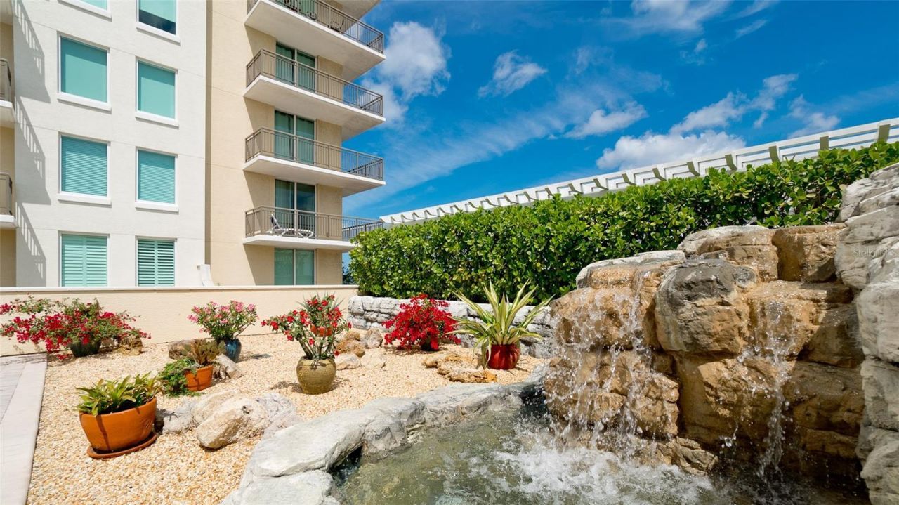 800 N Tamiami Trail, Unit 1502, Sarasota, FL 34236 Photo