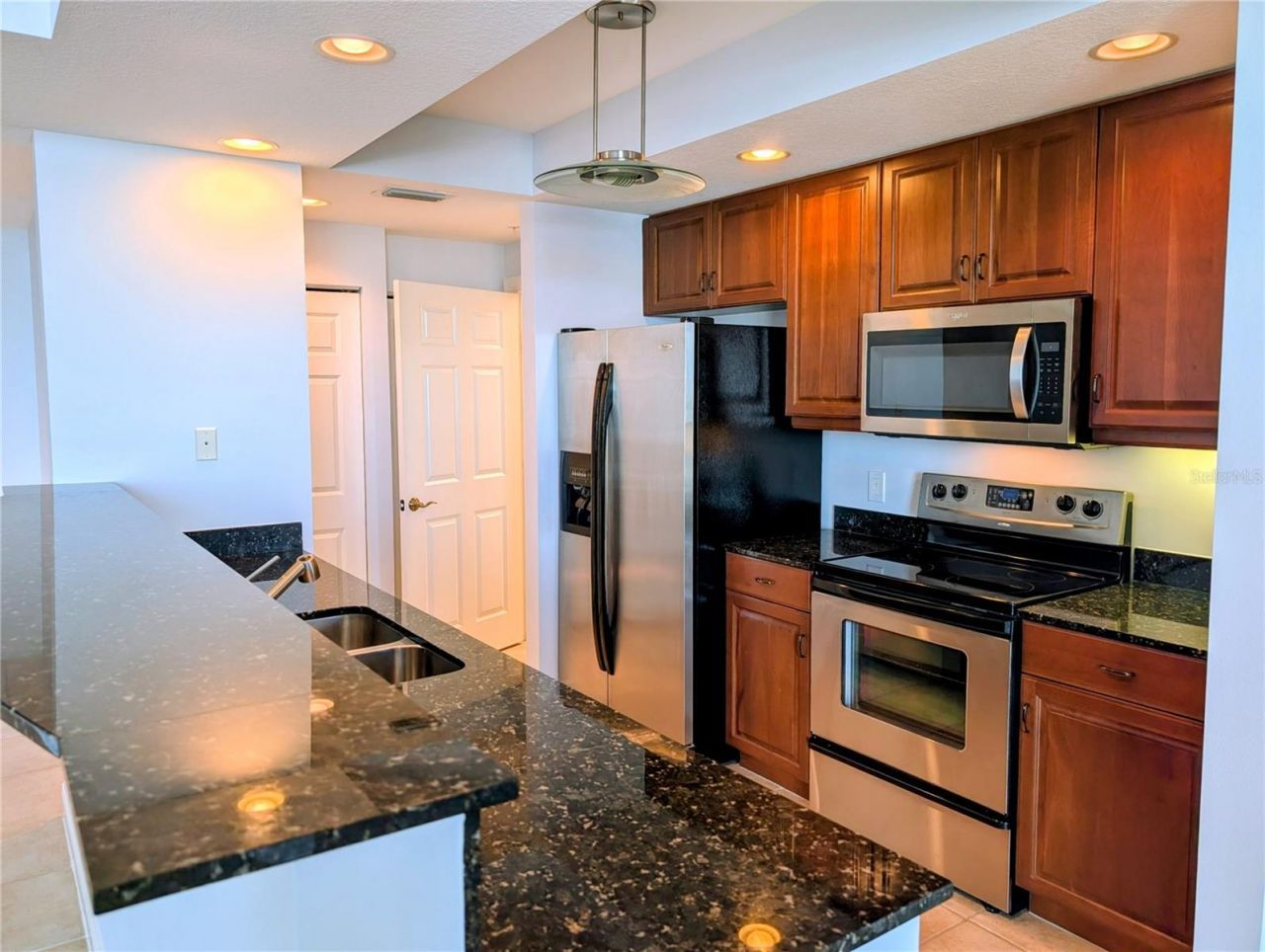 800 N Tamiami Trail, Unit 1502, Sarasota, FL 34236 Photo