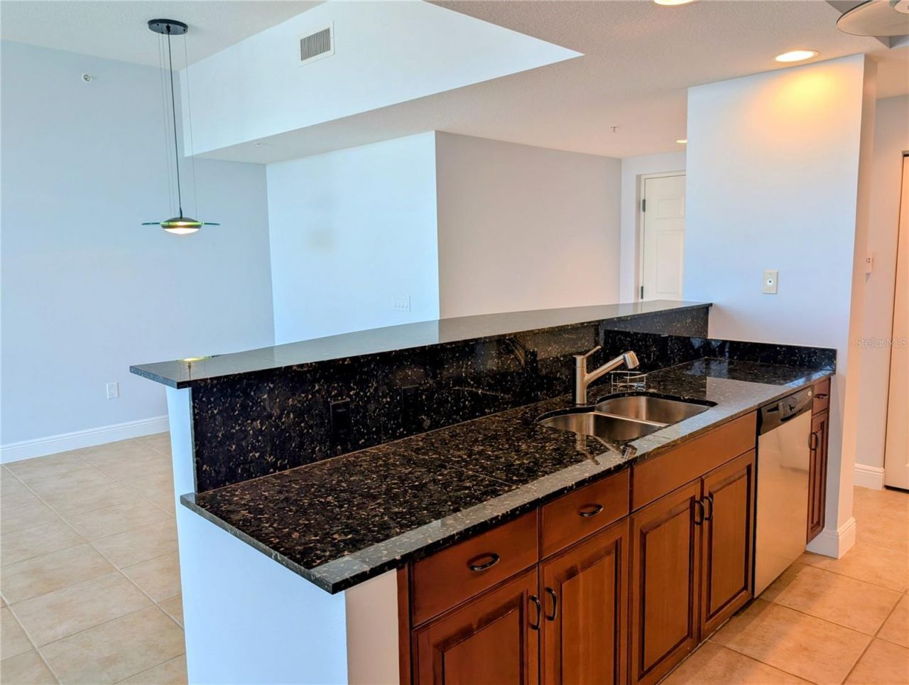 800 N Tamiami Trail, Unit 1502, Sarasota, FL 34236 Photo