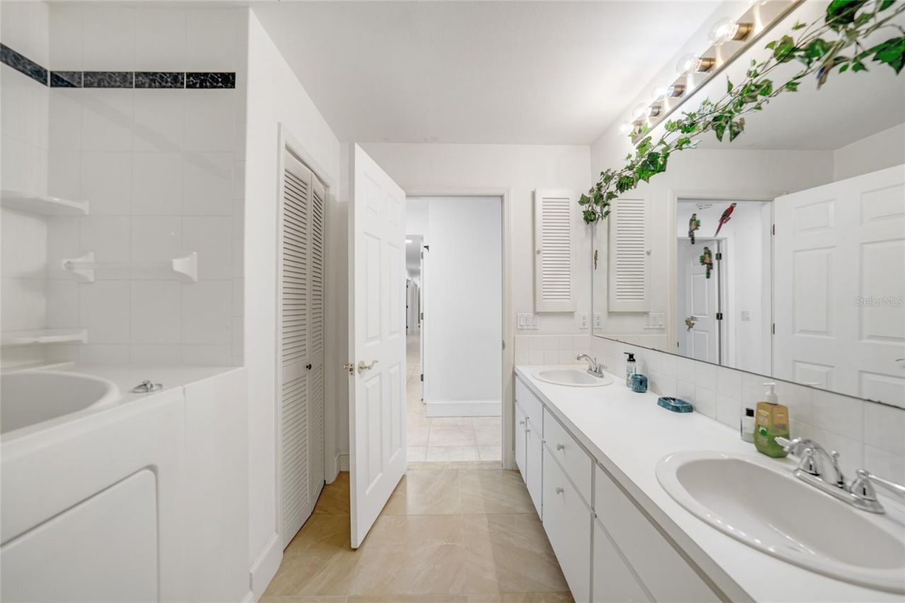 24358 SW Kingsway Circle, Lake Suzy, FL 34269 Photo