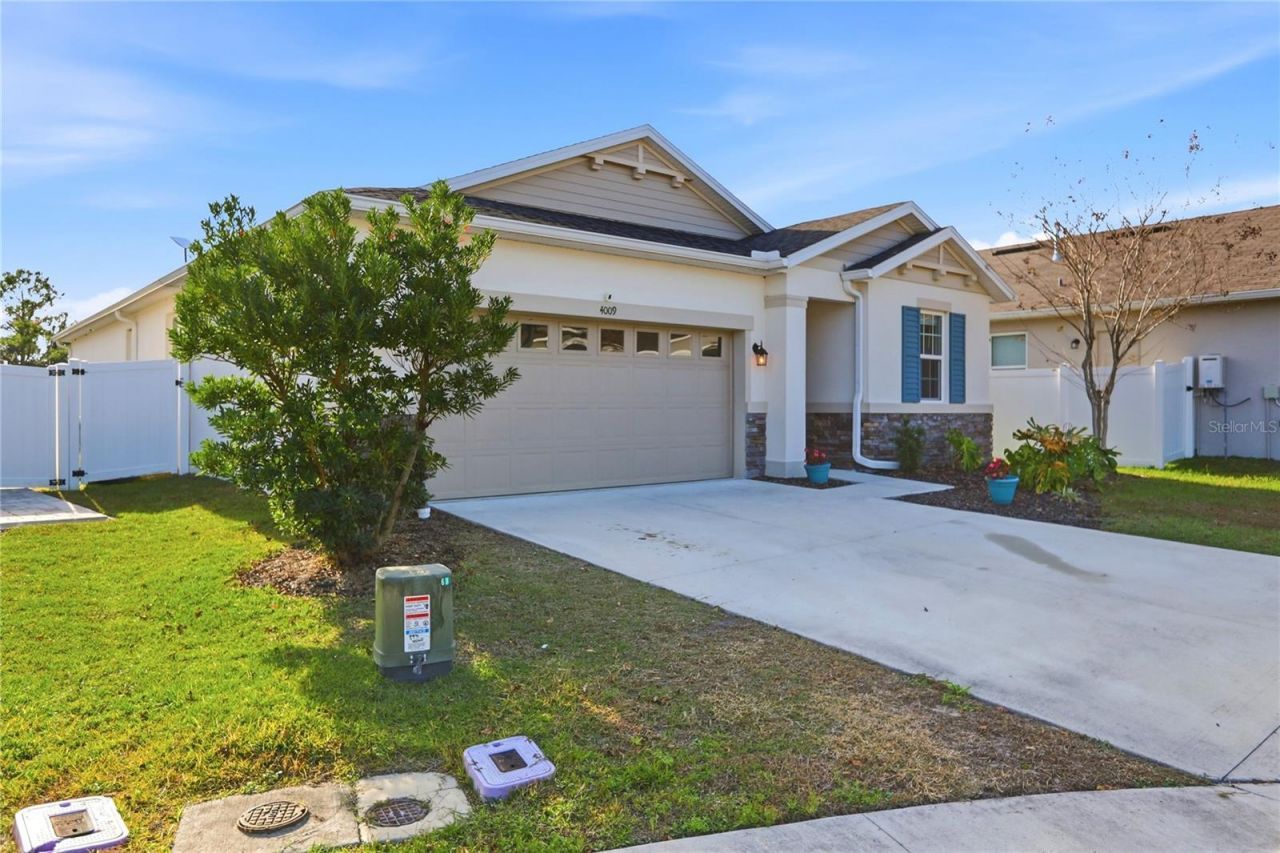 4009 Swan Goose Court, Okahumpka, FL 34762 Photo