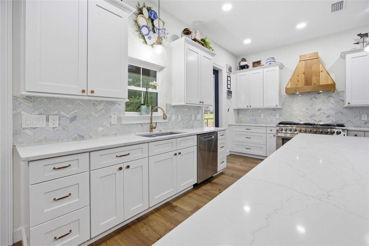 12052 SE 101st Court Road, Belleview, FL 34420 Photo