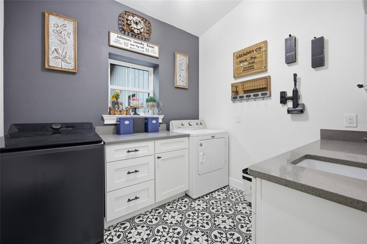 12052 SE 101st Court Road, Belleview, FL 34420 Photo