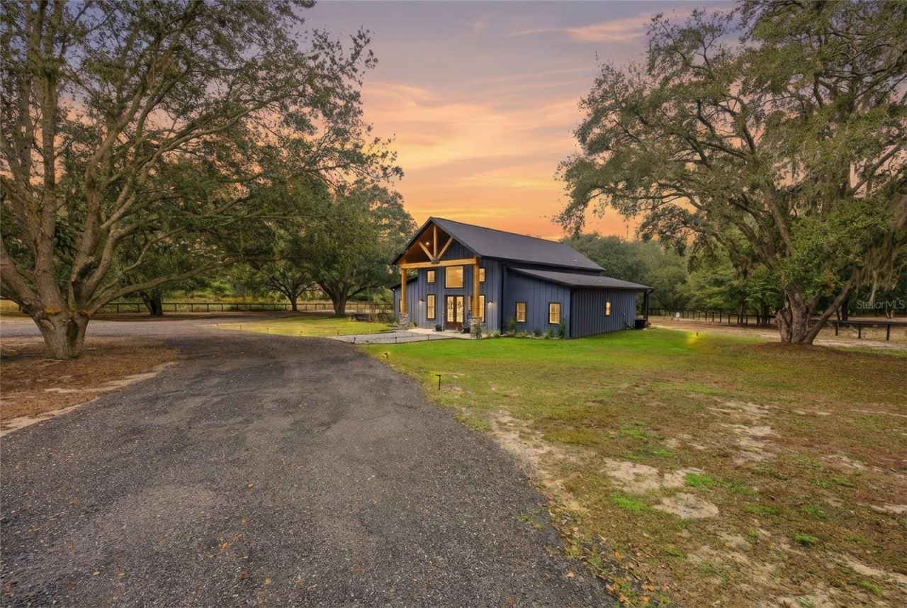 12052 SE 101st Court Road, Belleview, FL 34420 Photo