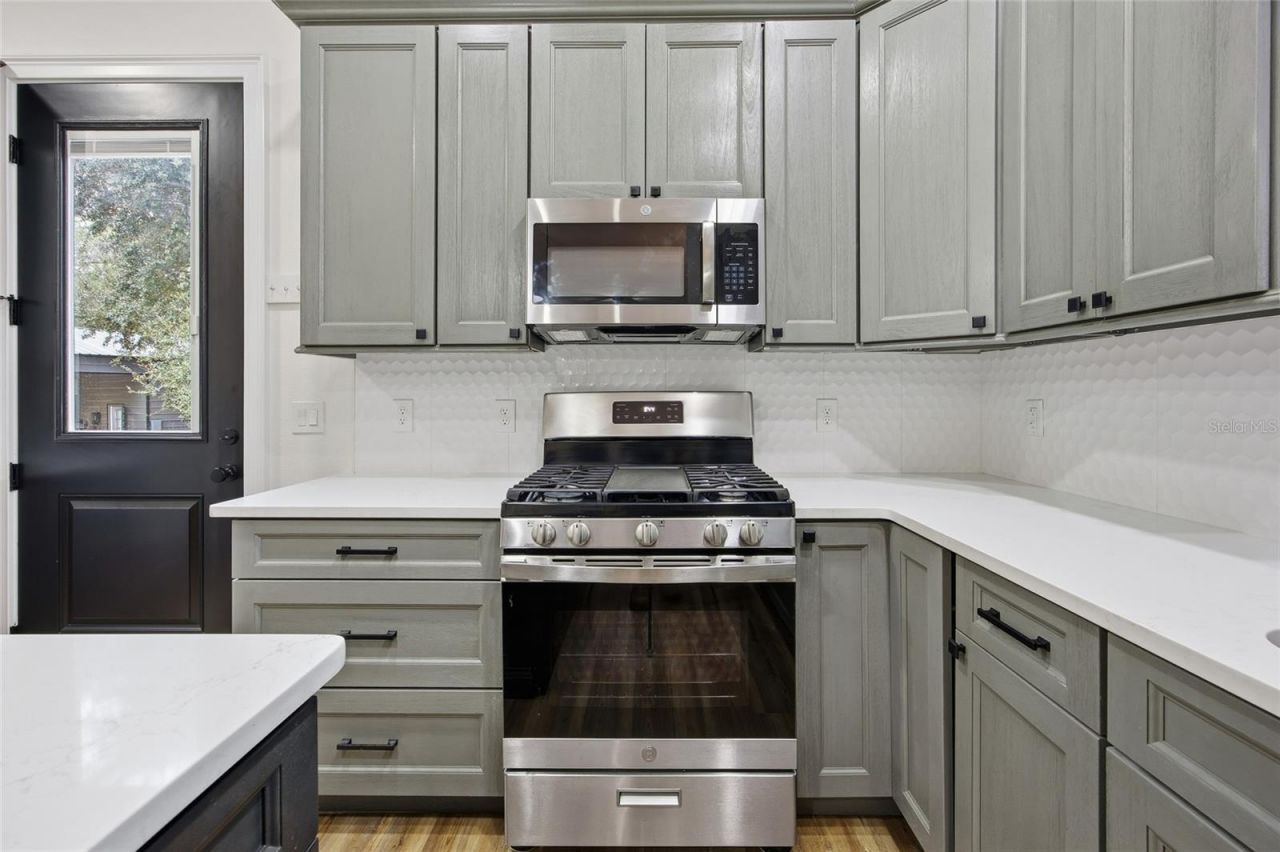 12052 SE 101st Court Road, Belleview, FL 34420 Photo