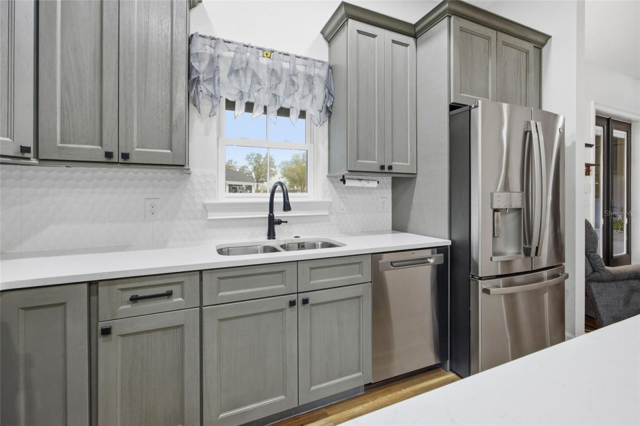 12052 SE 101st Court Road, Belleview, FL 34420 Photo