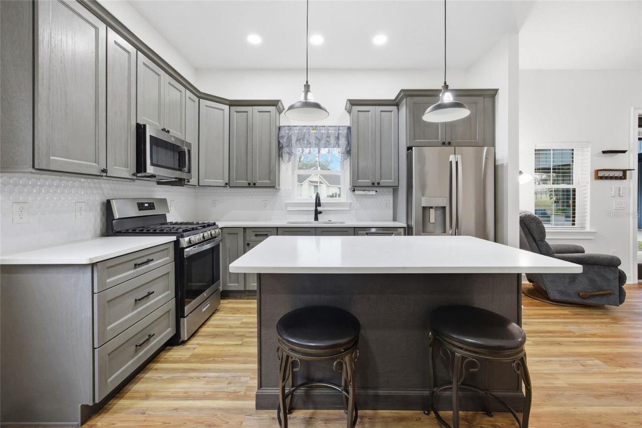 12052 SE 101st Court Road, Belleview, FL 34420 Photo