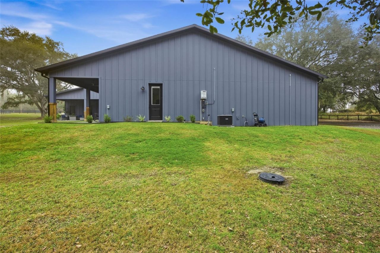 12052 SE 101st Court Road, Belleview, FL 34420 Photo