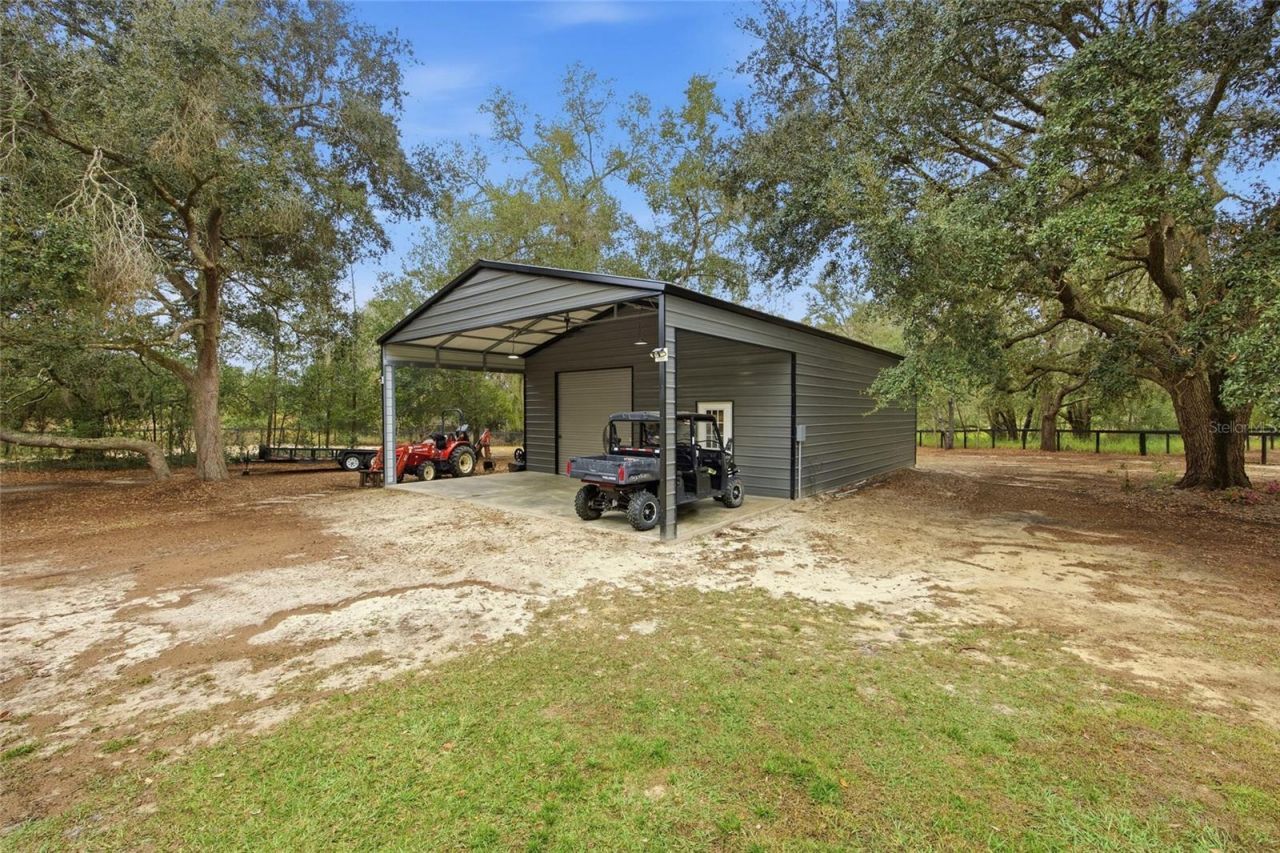 12052 SE 101st Court Road, Belleview, FL 34420 Photo