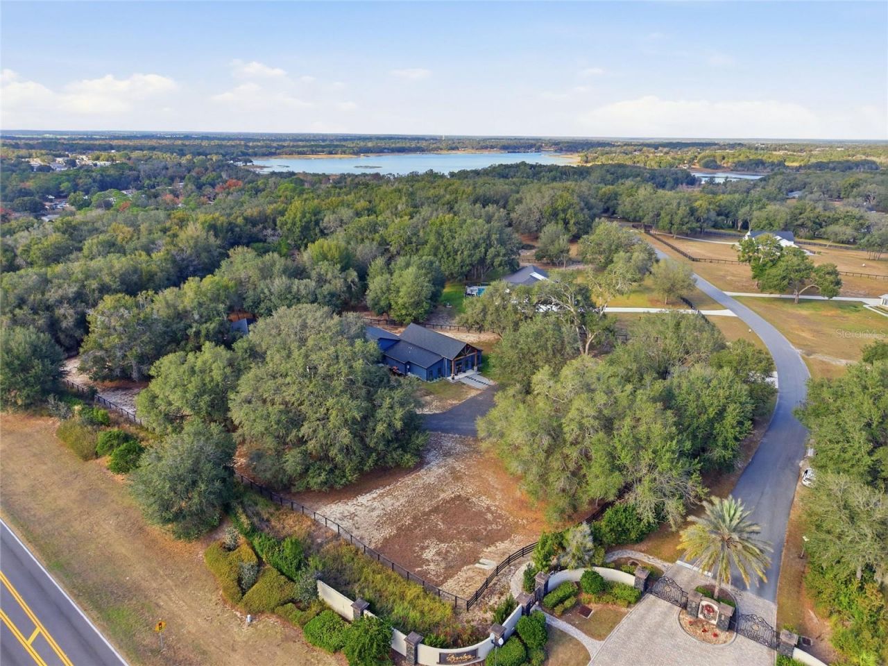 12052 SE 101st Court Road, Belleview, FL 34420 Photo