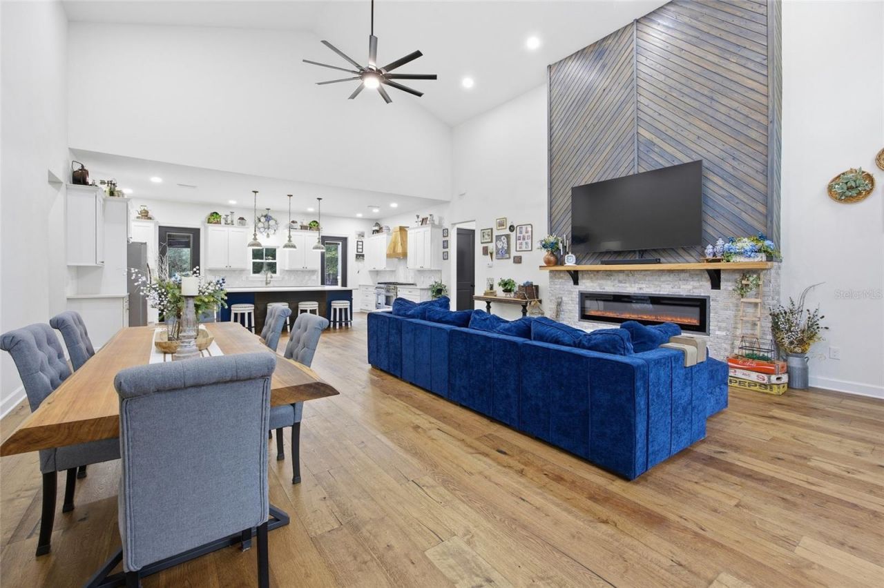 12052 SE 101st Court Road, Belleview, FL 34420 Photo