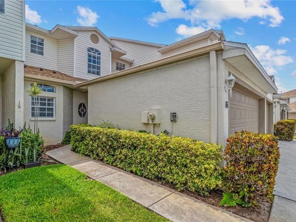 6400 46TH AVENUE N, Unit 16, KENNETH CITY, FL 33709