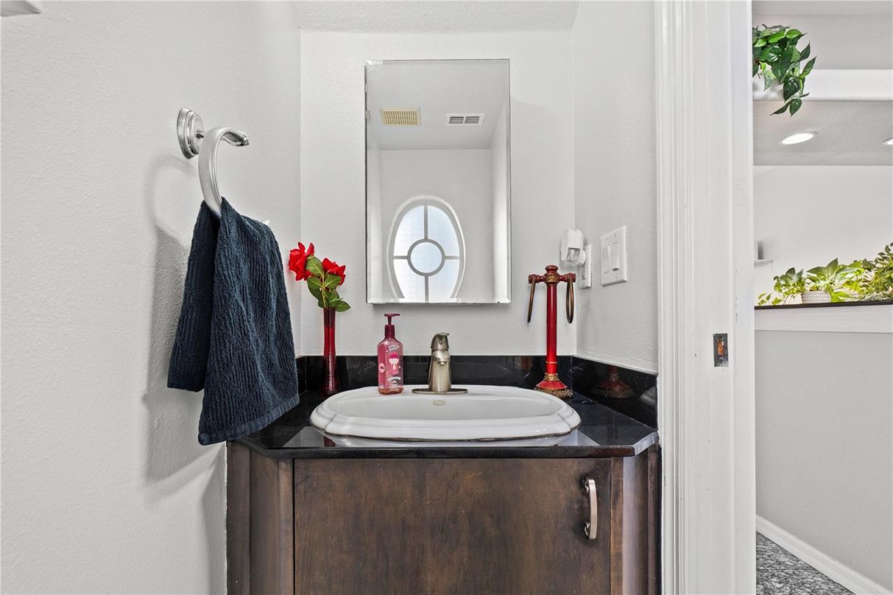 6400 46th Avenue N, Unit 16, Kenneth City, FL 33709 Photo