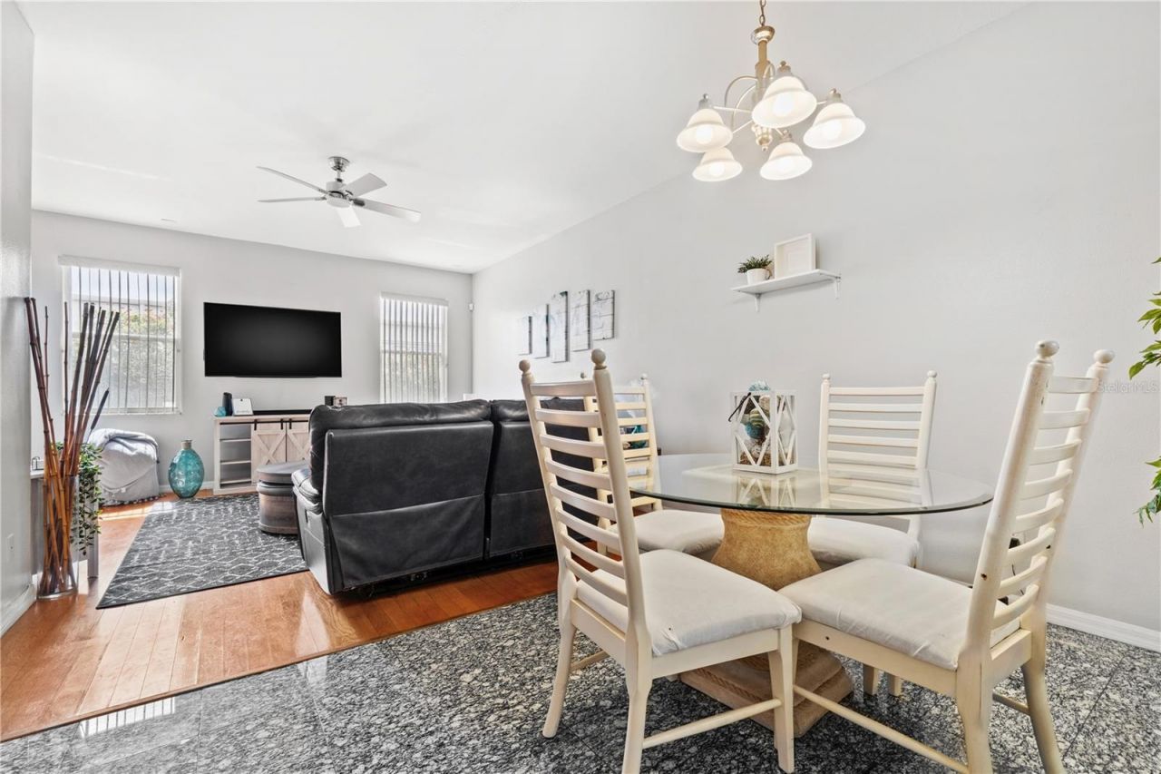 6400 46th Avenue N, Unit 16, Kenneth City, FL 33709 Photo