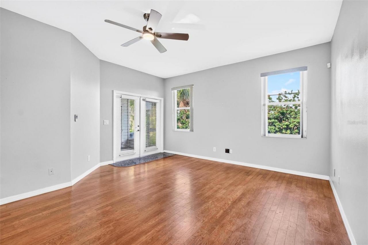 6400 46th Avenue N, Unit 16, Kenneth City, FL 33709 Photo