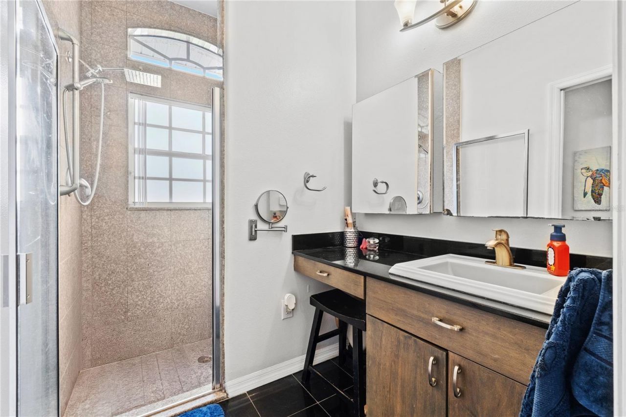 6400 46th Avenue N, Unit 16, Kenneth City, FL 33709 Photo