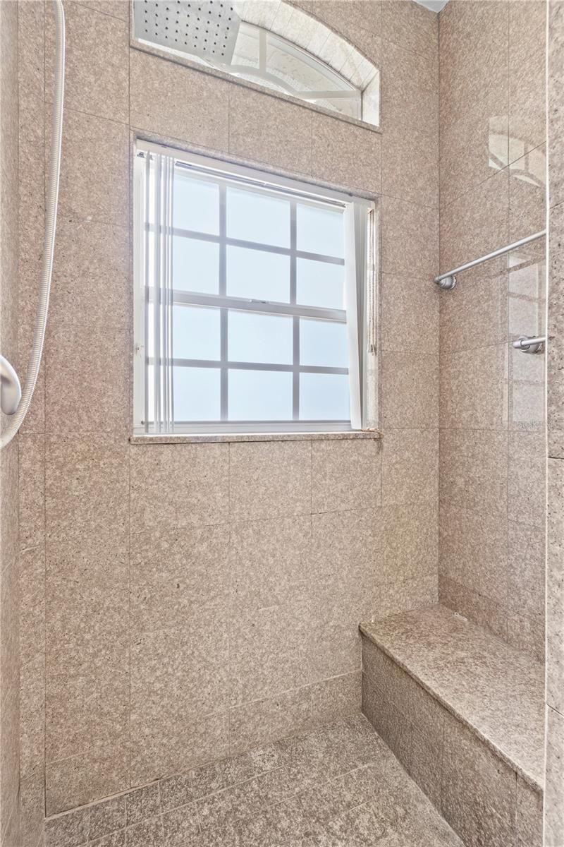 6400 46th Avenue N, Unit 16, Kenneth City, FL 33709 Photo