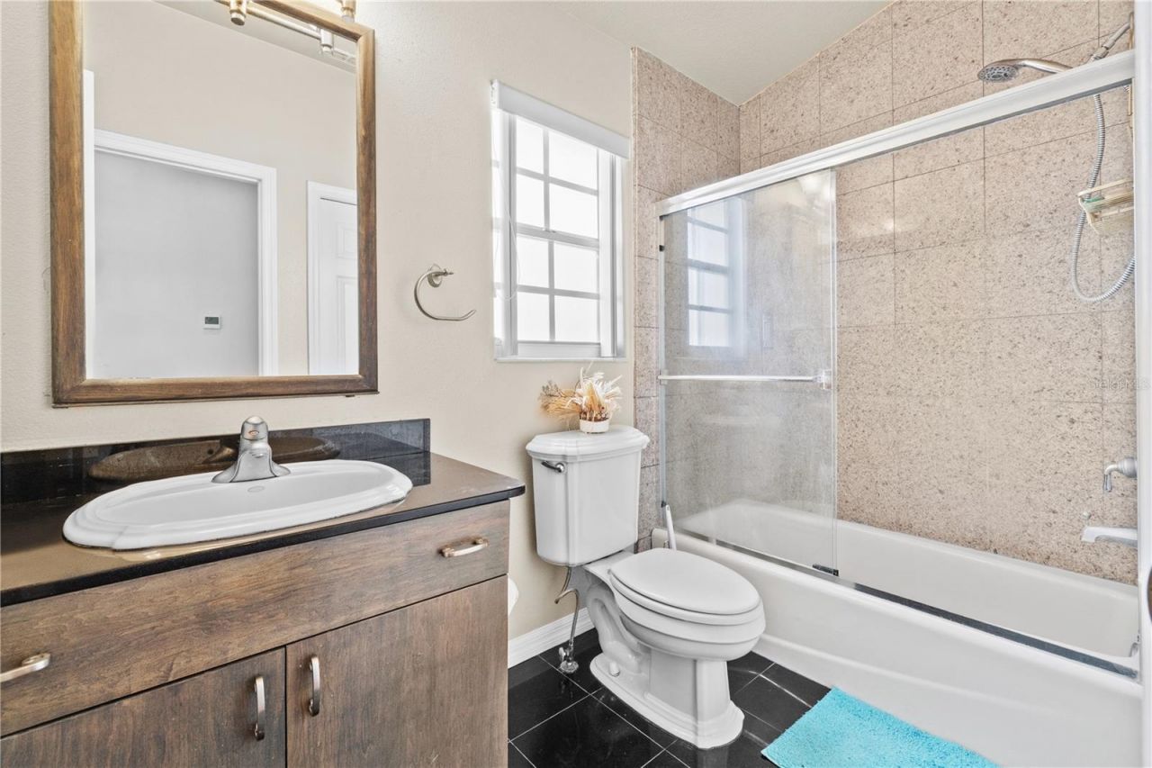 6400 46th Avenue N, Unit 16, Kenneth City, FL 33709 Photo