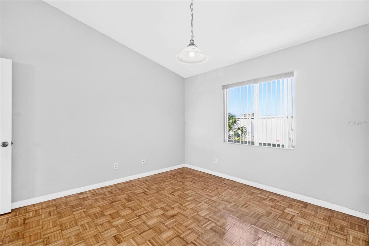 6400 46th Avenue N, Unit 16, Kenneth City, FL 33709 Photo