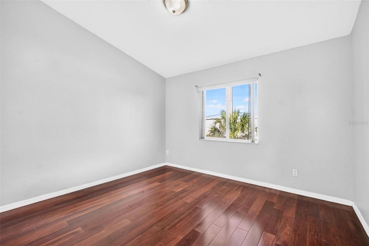 6400 46th Avenue N, Unit 16, Kenneth City, FL 33709 Photo