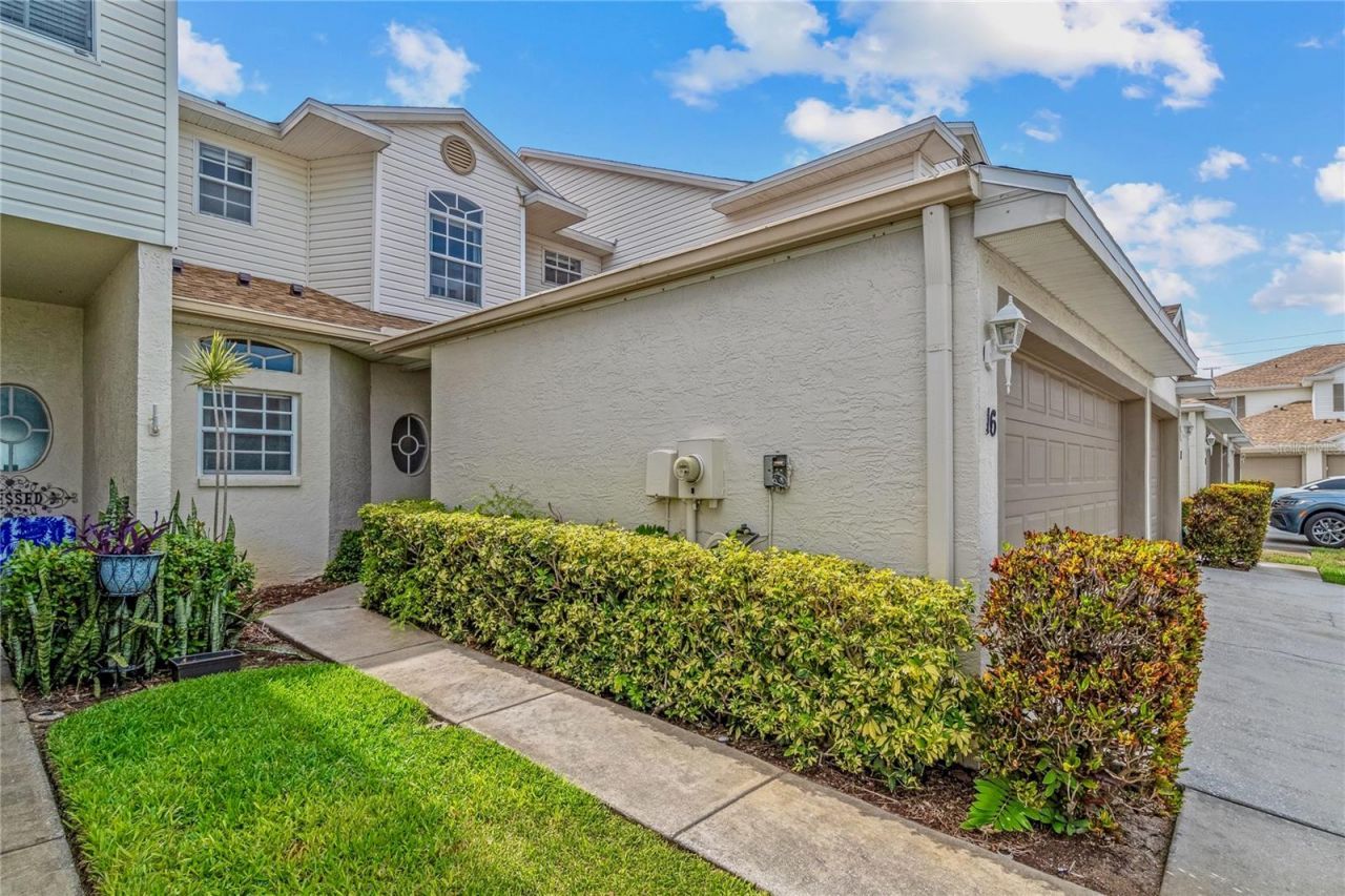 6400 46th Avenue N, Unit 16, Kenneth City, FL 33709 Photo