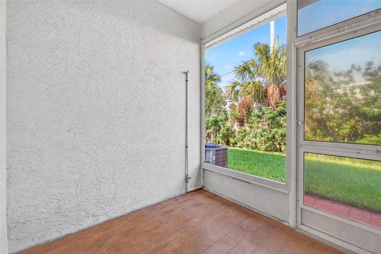 6400 46th Avenue N, Unit 16, Kenneth City, FL 33709 Photo