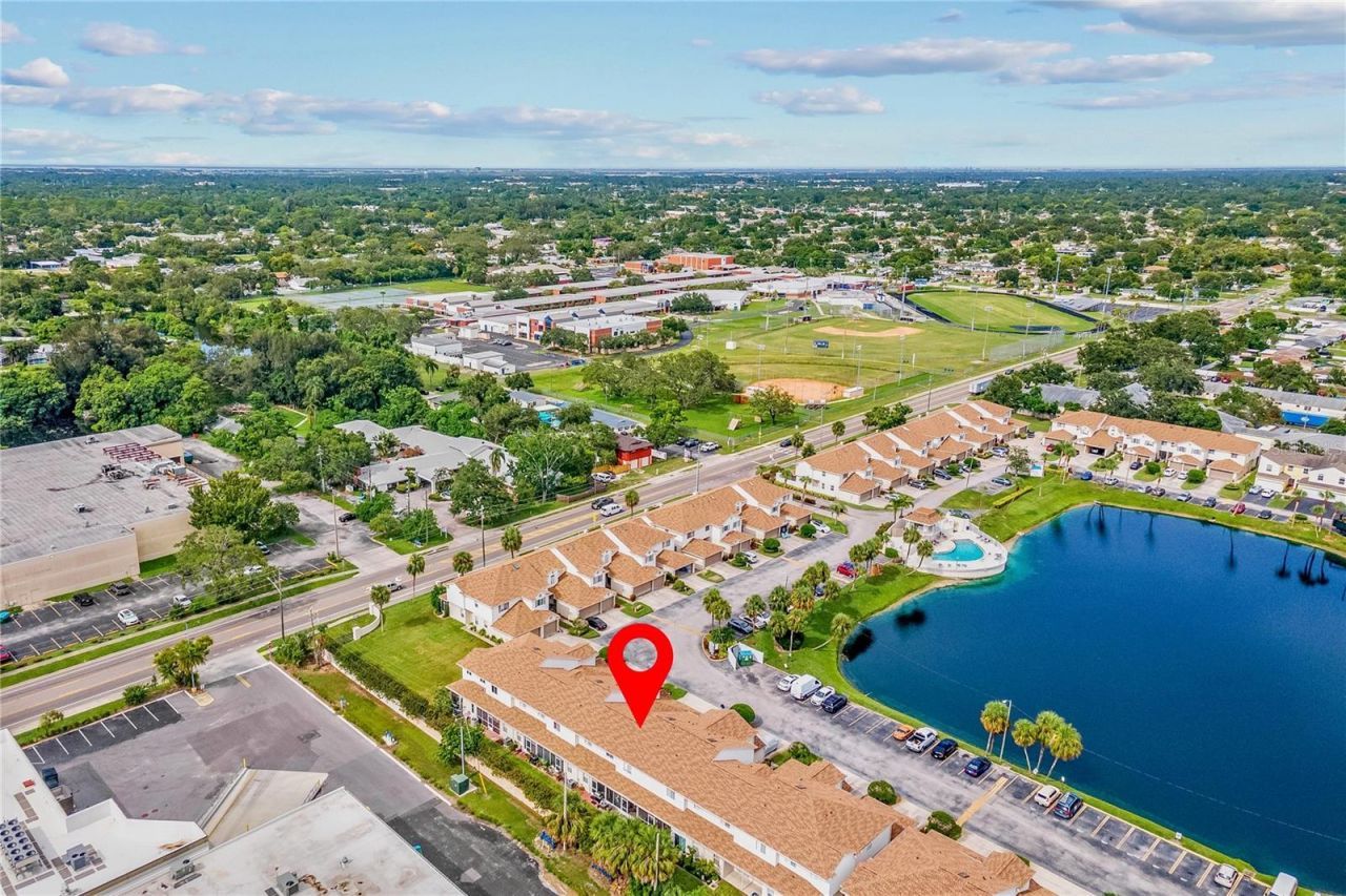 6400 46th Avenue N, Unit 16, Kenneth City, FL 33709 Photo