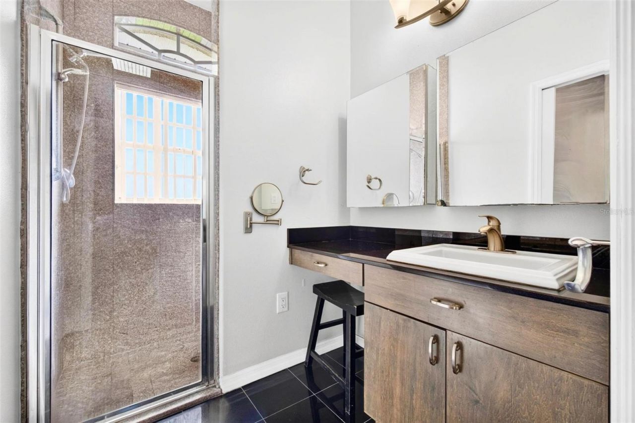 6400 46th Avenue N, Unit 16, Kenneth City, FL 33709 Photo