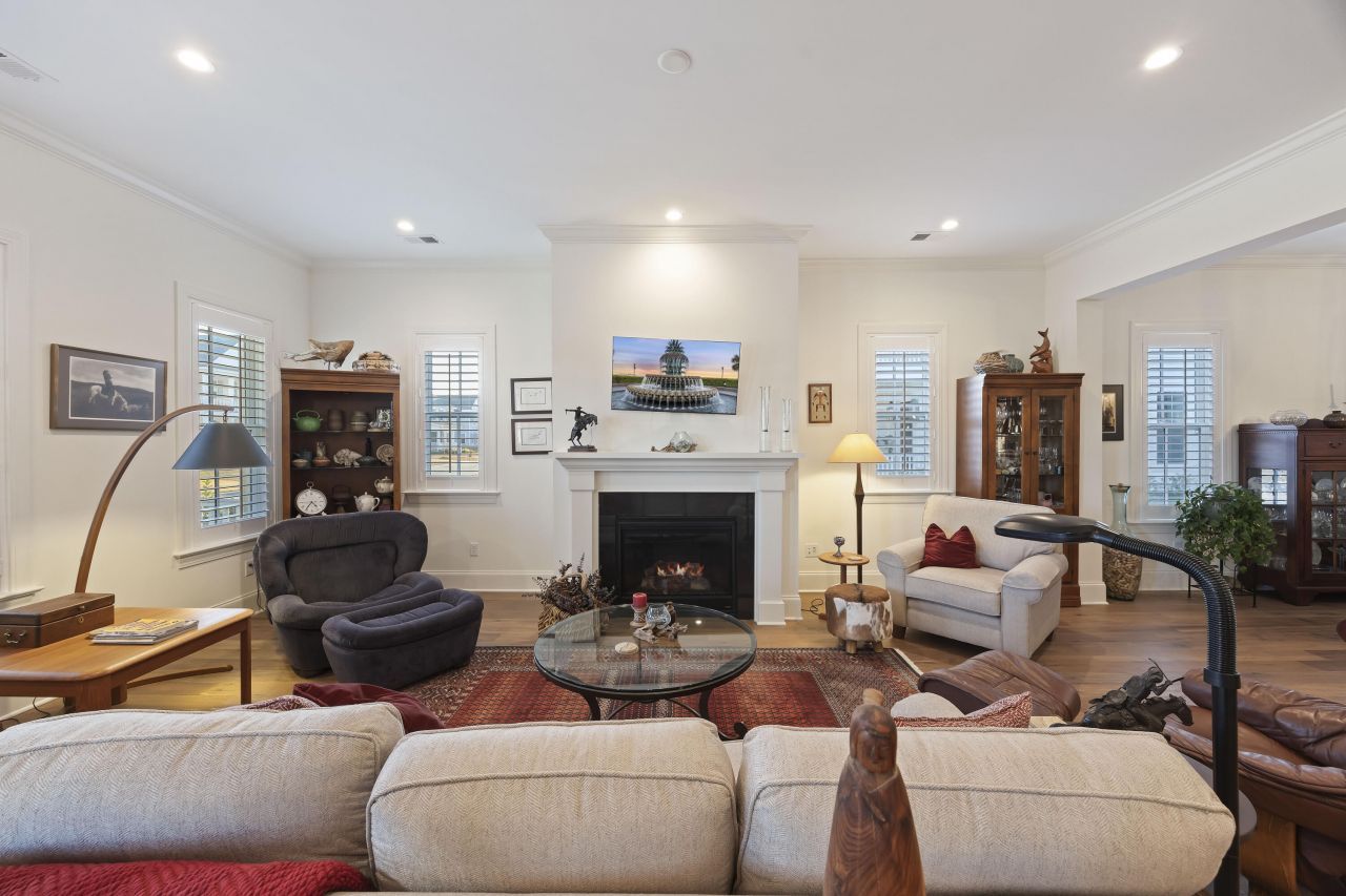 1011 Teracotta Drive Photo 10