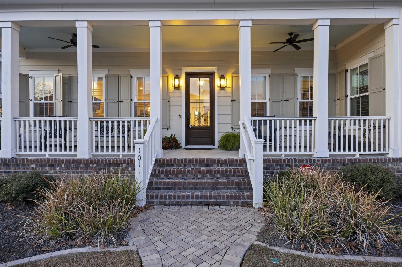 1011 Teracotta Drive Photo 4