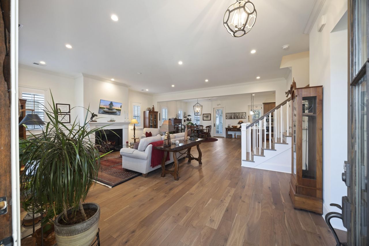 1011 Teracotta Drive Photo 7