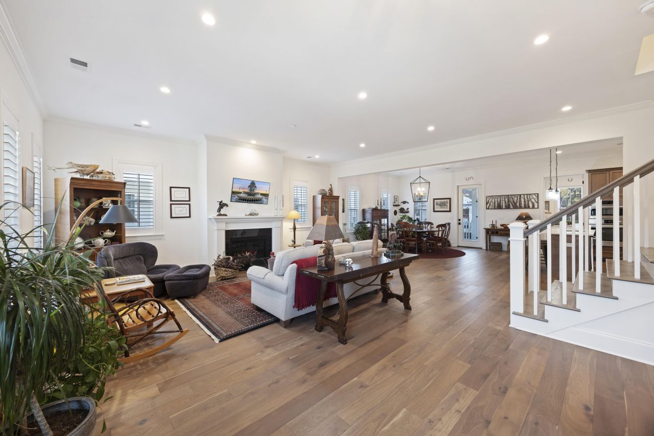 1011 Teracotta Drive Photo 8