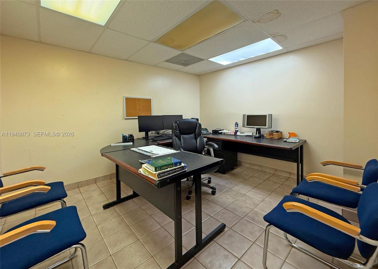 9165 NW 96th St , Medley, FL 33178 Photo