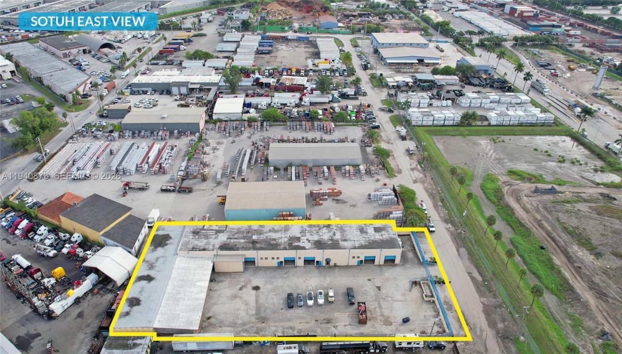 9165 NW 96th St , Medley, FL 33178 Photo